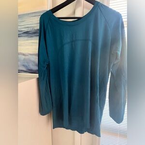 Swiftly tech long sleeve full length size 20